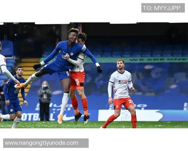 卢顿主帅布鲁姆菲尔德被解雇本赛季英甲战绩仅为5胜1平5负